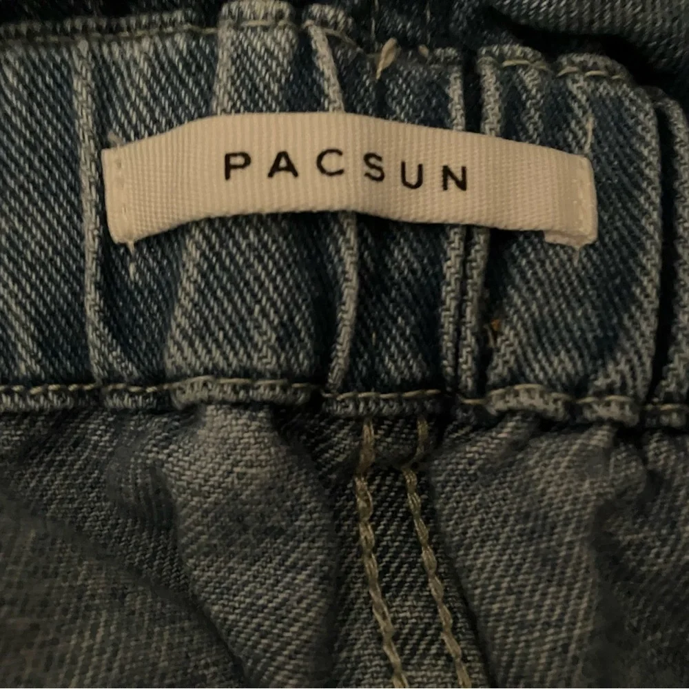 PacSun Mom Jean Short - Picture 2 of 7